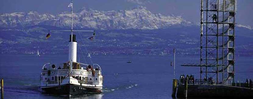 Foto: Tourist Information Friedrichshafen – Dampfschiff Hohentwiehl Foto: Tourist Information Friedrichshafen – Dampfschiff Hohentwiehl